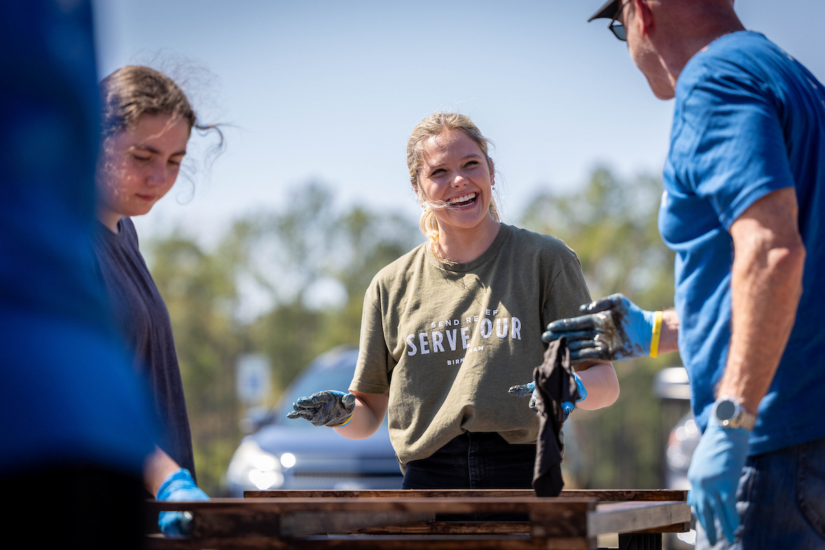 Send Relief Serve Tour Birmingham Lifeline Children's Services Bed Build